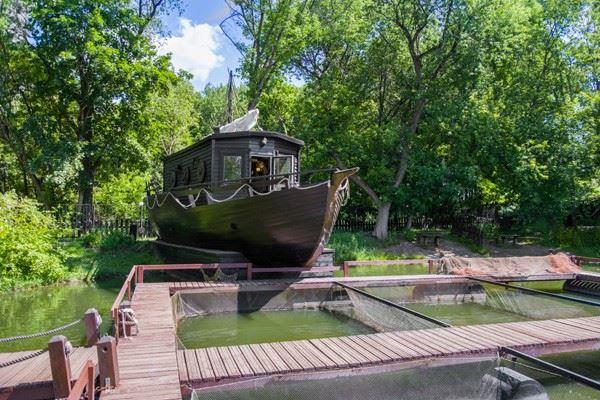 Бронирование беседки (корабля) в ресторане «Рыбацкая деревня» Москва / СВАО