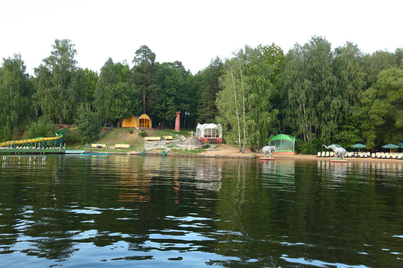 Прокат шатров у воды на 10-15 человек в ГРК «Малибу» (фото 5)