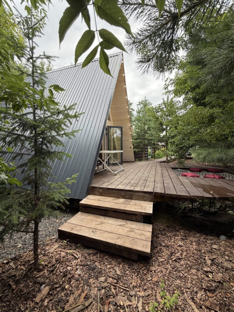 A-frame «Вязаный» с авторским декором до 4 гостей