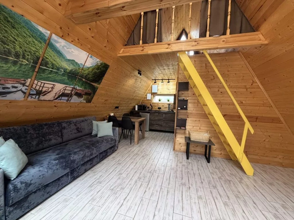 A-frame Yellow с террасой в Лесогорье (фото 2)