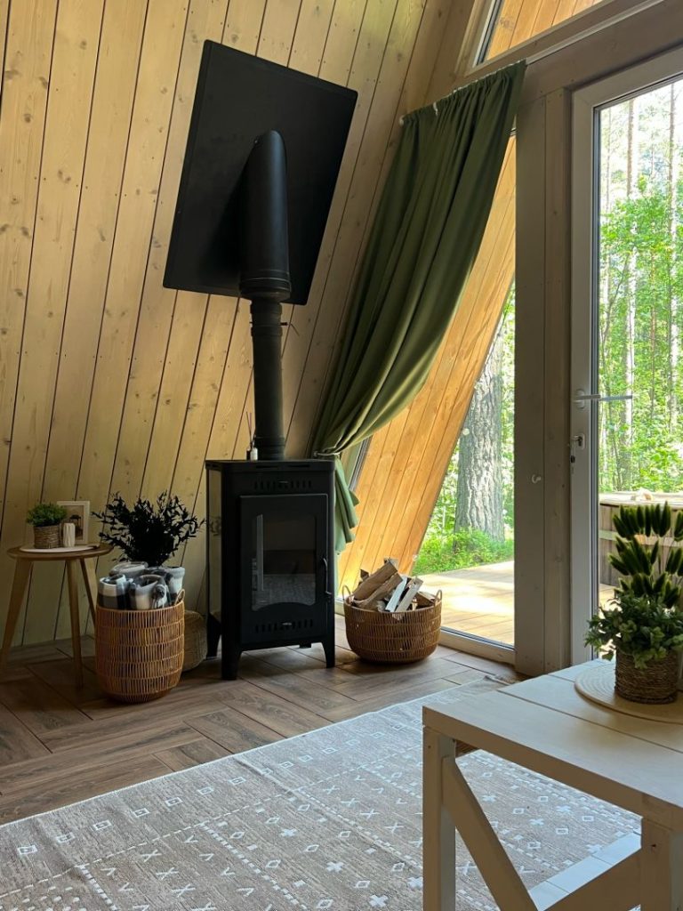 Дом «Лес» со спальней на втором этаже и чаном на 4 гостей - The Lagom Ягодное (фото 9)