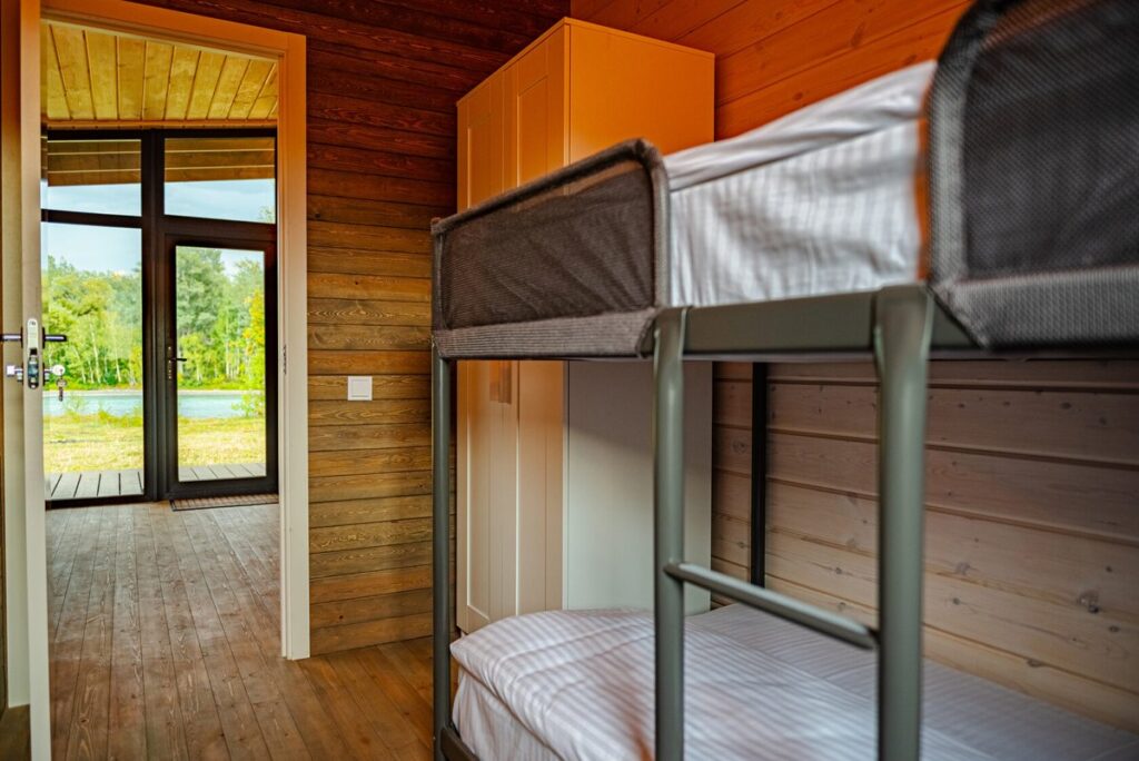 Барнхаус «Апартаменты» 43 м² с детской комнатой до 8 гостей: детская с двухъярусными кроватями
