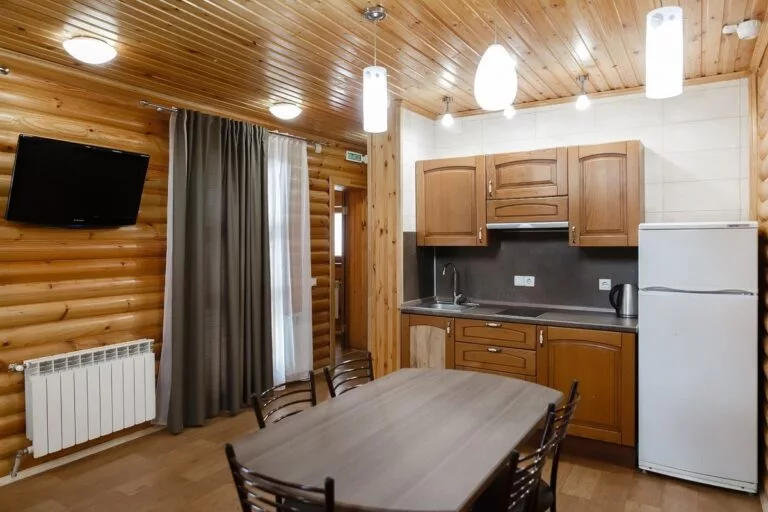 Двухэтажный коттедж 50 м² на половину дома до 4 гостей