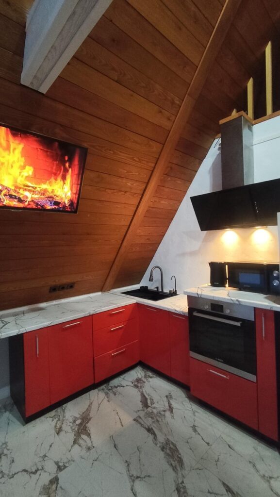 Большой New A-Frame 84 м² с фурако на террасе до 8 гостей, Деревня VOKSI в Черноисточинске: кухня