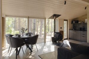 Дом WOOD CHALET 43 м² с камином и большой спальней до 4 гостей