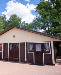 Средний тёплый домик-беседка 45 м² с большим двором до 30 гостей