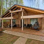 Эко-парк DreamHouse Village в посёлке Красный, общий вид: дом с крытой террасой