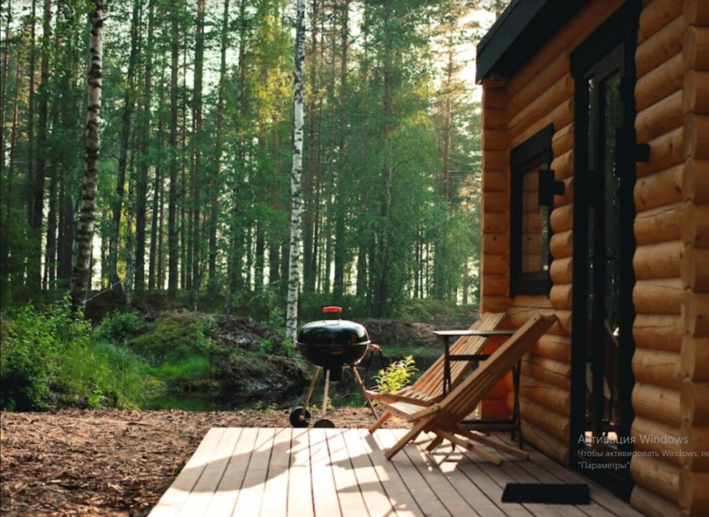Семейный домик с местом для ребёнка до 3 гостей, Глэмпинг NewCamp Эссойла на Сямозере: вход и мангал