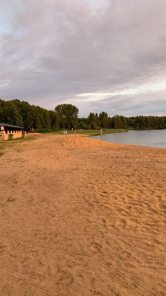 Беседка № 23 в лесу у пляжа до 30 человек, Зона отдыха «Голубая Вода» в Донском: песчаный пляж