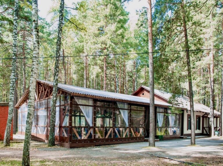 Веранда «Лесная» 150 м² для свадеб и банкетов до 100 гостей