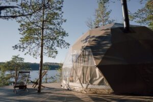 Наскальный купол с видом на Ладогу, с питанием, до 3 гостей