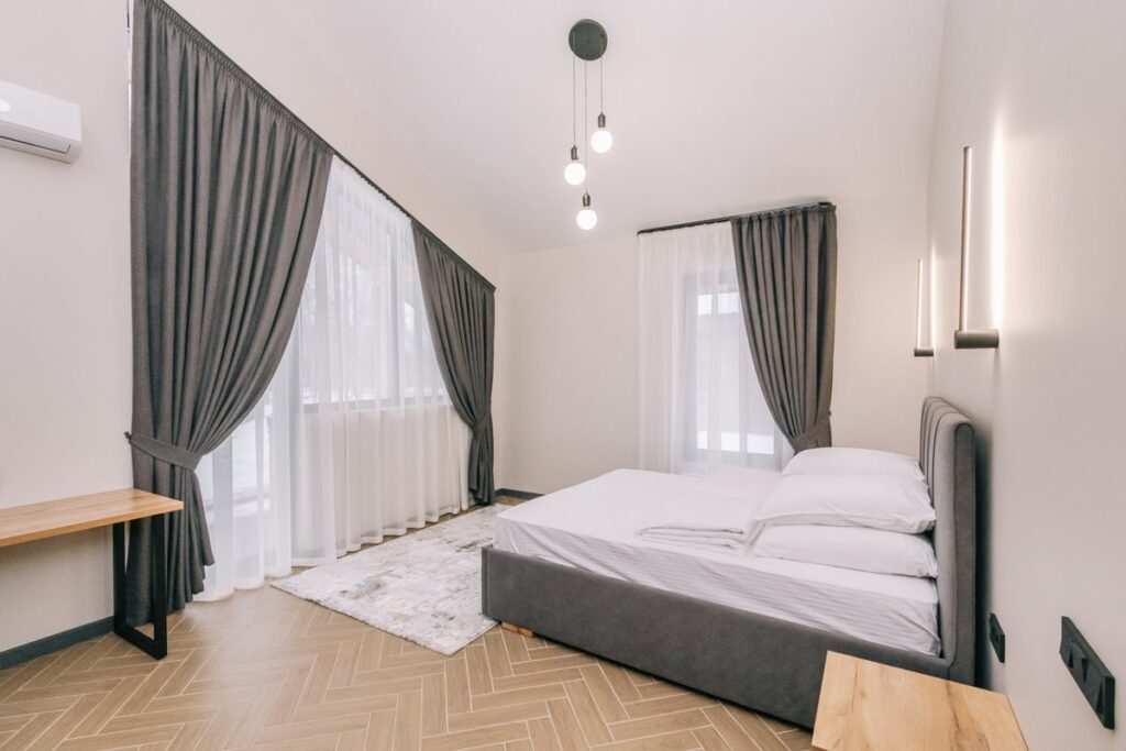 Дом 120 м² с камином и тремя спальнями до 7 гостей, Парк-отель PolyanaVerde в Морозово: спальня