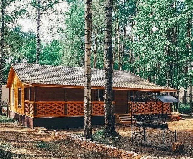 Коттедж «Охотничий домик» с верандой, мангалом и чаном до 10 гостей