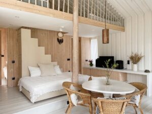 Гостевой дом 43 м² с камином и антресолью до 4 гостей