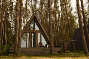 А-фрейм «Городецкий» с росписью на берегу до 4 гостей