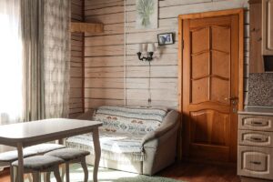 Большой дом с четырьмя комнатами и кухней до 8 гостей