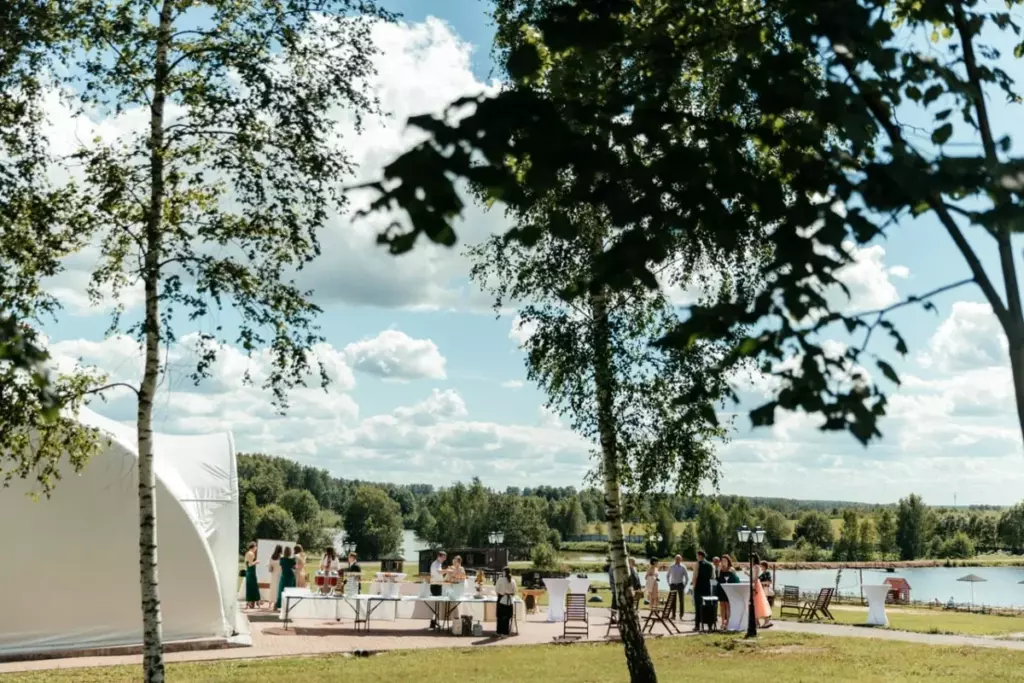 Отель-заповедник «Лесное» в Недельном