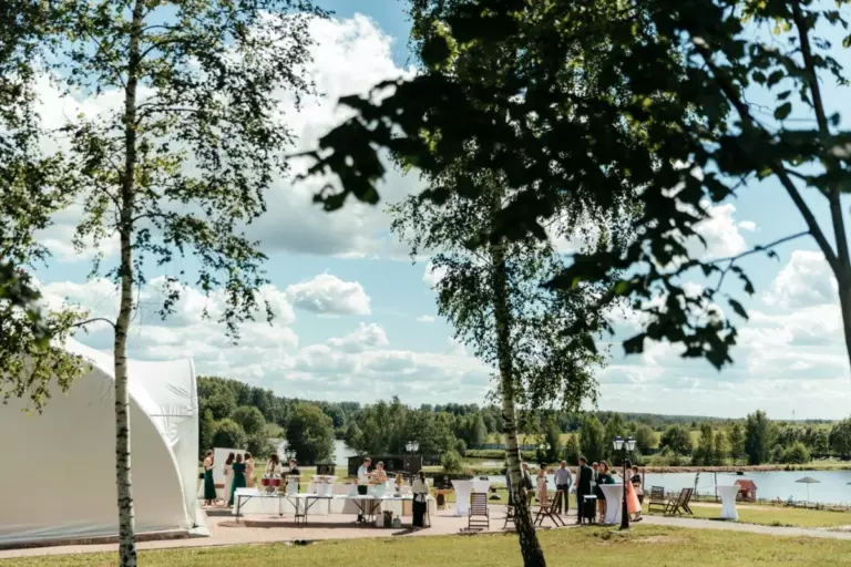 Отель-заповедник «Лесное» в Недельном