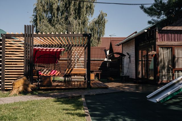 Тёплая беседка «Скандинавия» с камином и детской площадкой до 16 человек