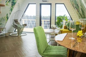A-frame домик «Лето» с панорамными окнами и крытой беседкой на 5 гостей