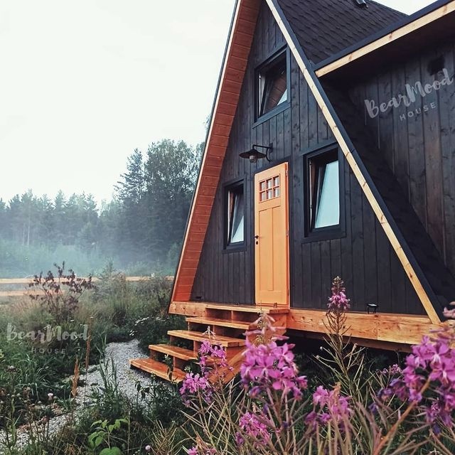 А-фрейм «Блэк» с банным чаном и своим участком до 6 гостей