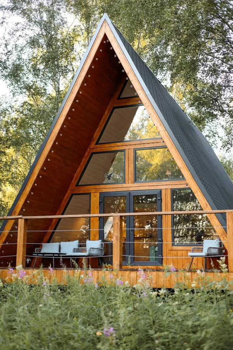 Большой A-frame дом 90 м² с двумя спальнями и проектором до 4 гостей