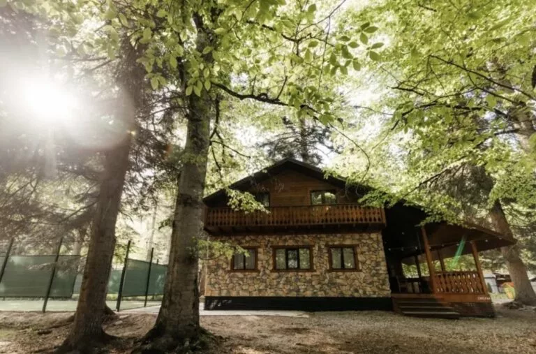 Dream Chalet с финской сауной и тремя спальнями до 8 гостей