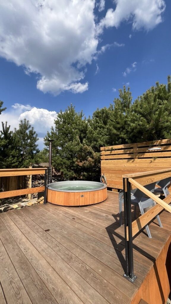 Большой New A-Frame 84 м² с фурако на террасе до 8 гостей: терраса с фурако