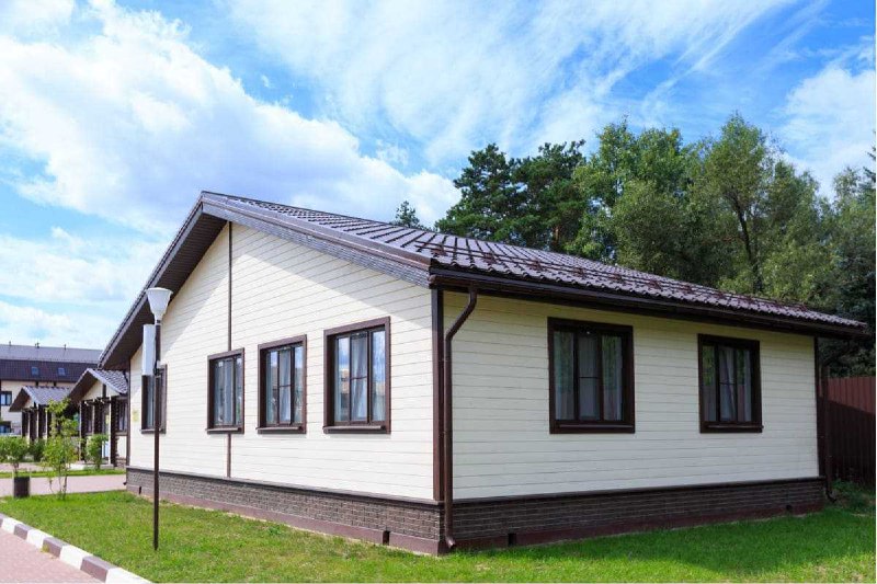 Большой тёплый домик-беседка 65 м² для банкета до 60 гостей: домик-беседка снаружи