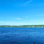 База отдыха 12 месяцев в Гавриловой Поляне, общий вид: Волга и Жигулёвские горы