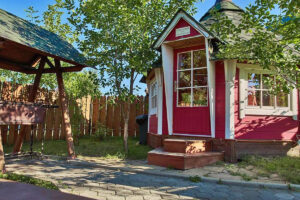 Финские гриль-домики с двориком до 12 человек