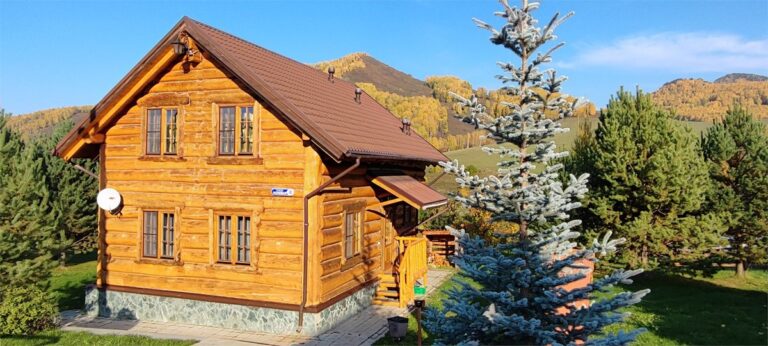 Палаты с кабинетом, кухней и застеклённой лоджией до 6 гостей
