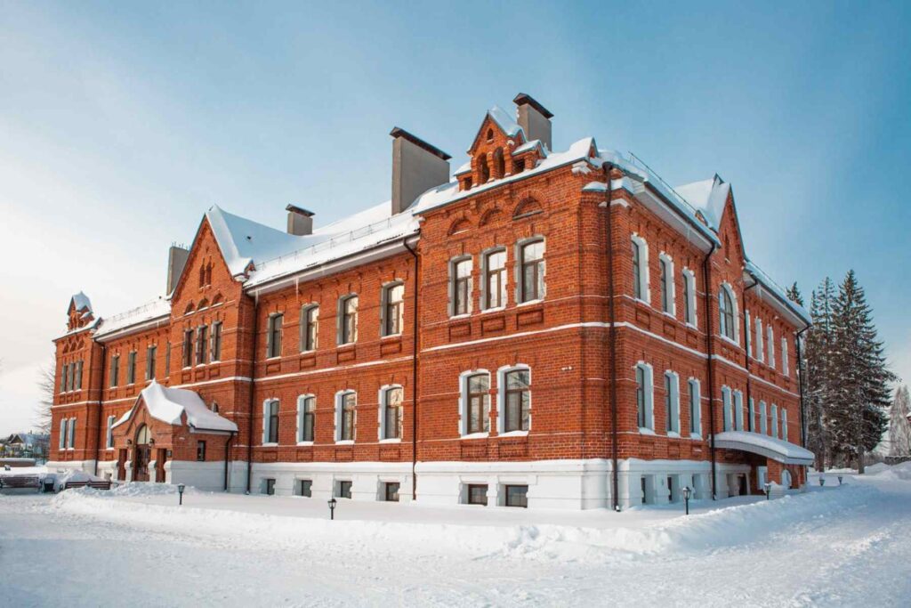 Клуб загородного отдыха «Малиновая Слобода»