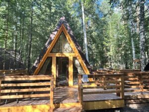 A-frame со своей купелью фурако на террасе до 4 гостей
