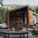 База отдыха Dombay Paradise в Домбае, общий вид: костровая зона летом