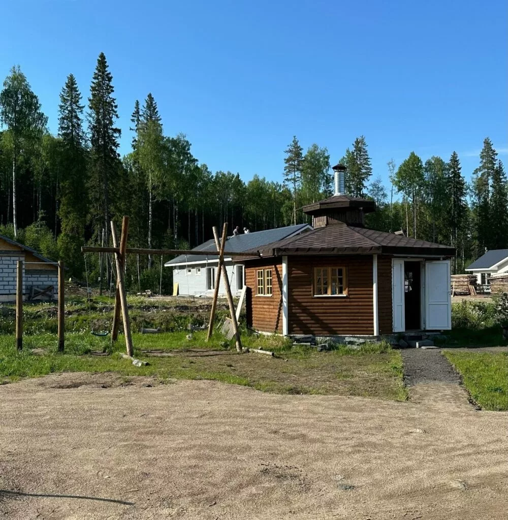 Тёплая беседка на Зимнем проезде в Петрозаводске