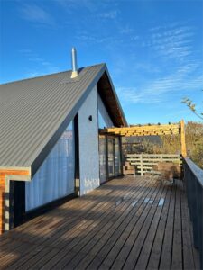 Дом «Apparadise» с ванной у панорамного окна до 4 гостей