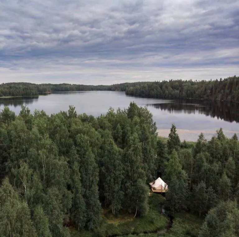 Глэмпинг Sky Wood Hills на озере Капитоновское