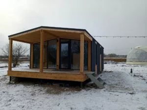Двухкомнатный барн 35 м² с отдельной спальней до 4 гостей