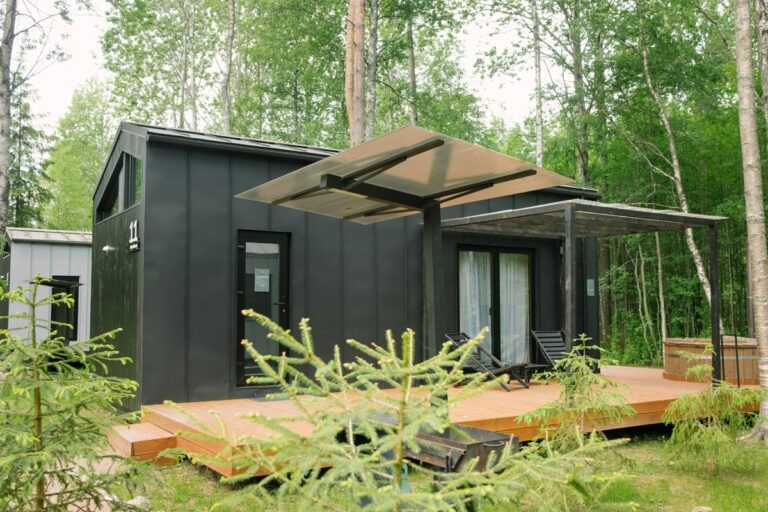 Двухуровневый дом-студия 24 м² до 4 гостей с питомцем, дома №11 и №12