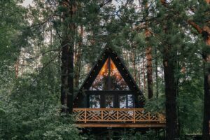 Premium A-Frame 70 м² с камином и двумя спальнями до 6 гостей