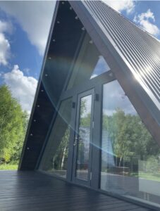A-frame дом Sky с панорамным окном до 4 гостей, можно с питомцем