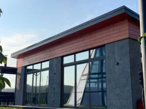 Тёплая панорамная беседка «Джентльмены» с гриль-столом до 25 человек