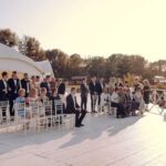Шатёр Волжский на Гребном канале, общий вид: гости на веранде вечером