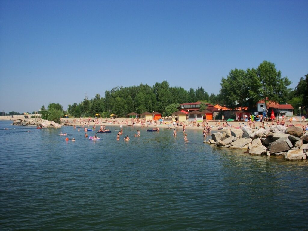 Парк отдыха «Звезда» на Обском море