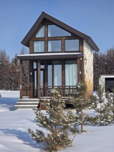 Два одинаковых дома 42 м² с панорамными окнами, №7 и №8, до 4 гостей