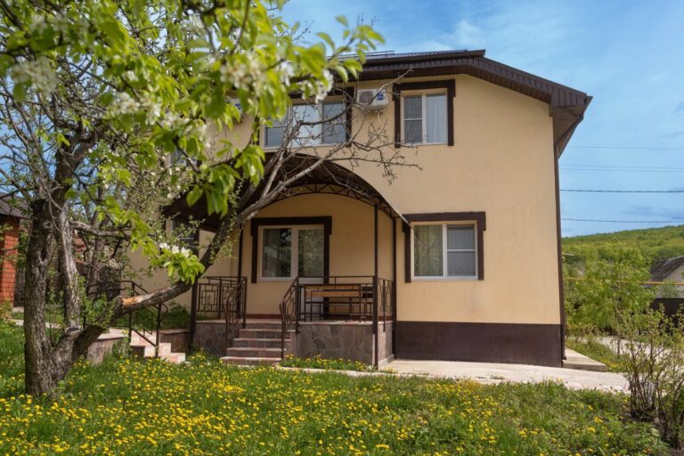Коттедж «Молодёжка-1» 200 м² до 15 гостей