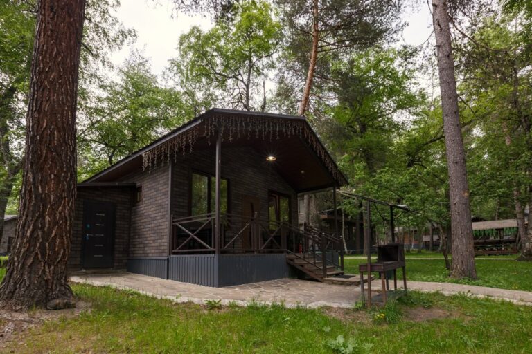 Семейный дом с двумя спальнями, террасой и мангалом до 6 гостей