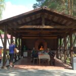 База отдыха Щукино на Волге, общий вид: крытая беседка с мангалом