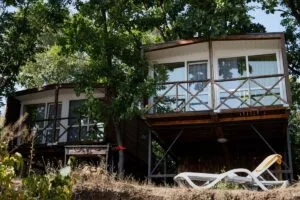 Дом Волги с балконом и летней кухней на двоих